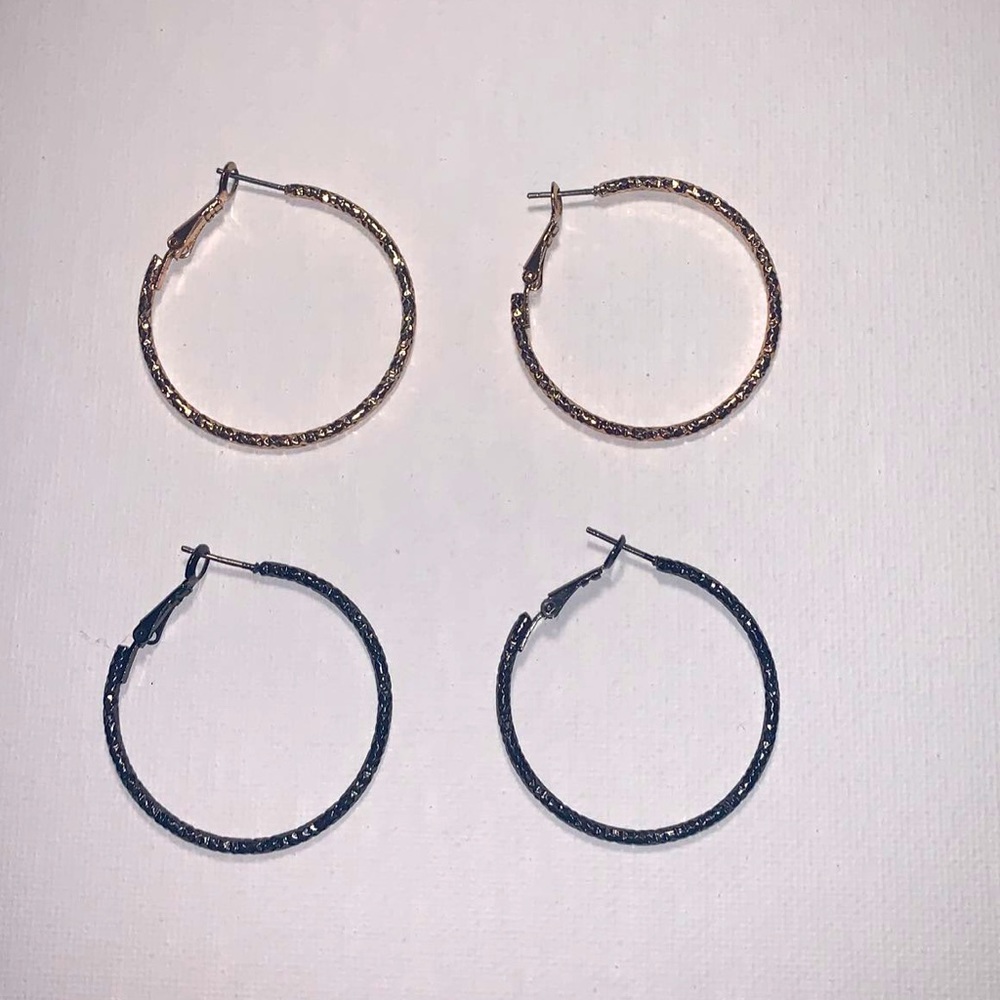 Hoop Earring Set - Picture 2 of 4